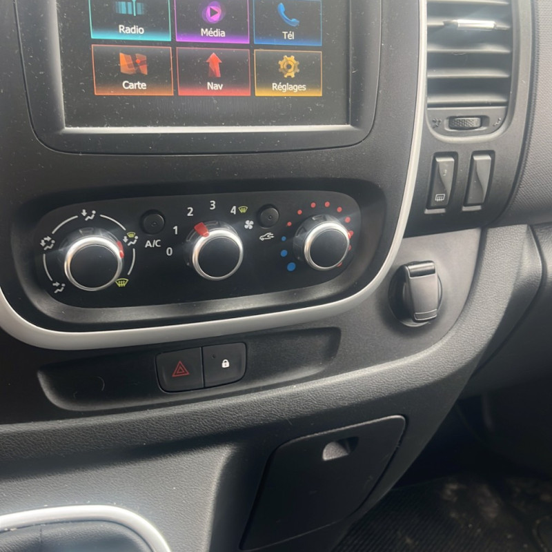 RENAULT TRAFIC 3 COURT PHASE 2 2.0 BLUE DCI - 16V TURBO Photo n°9
