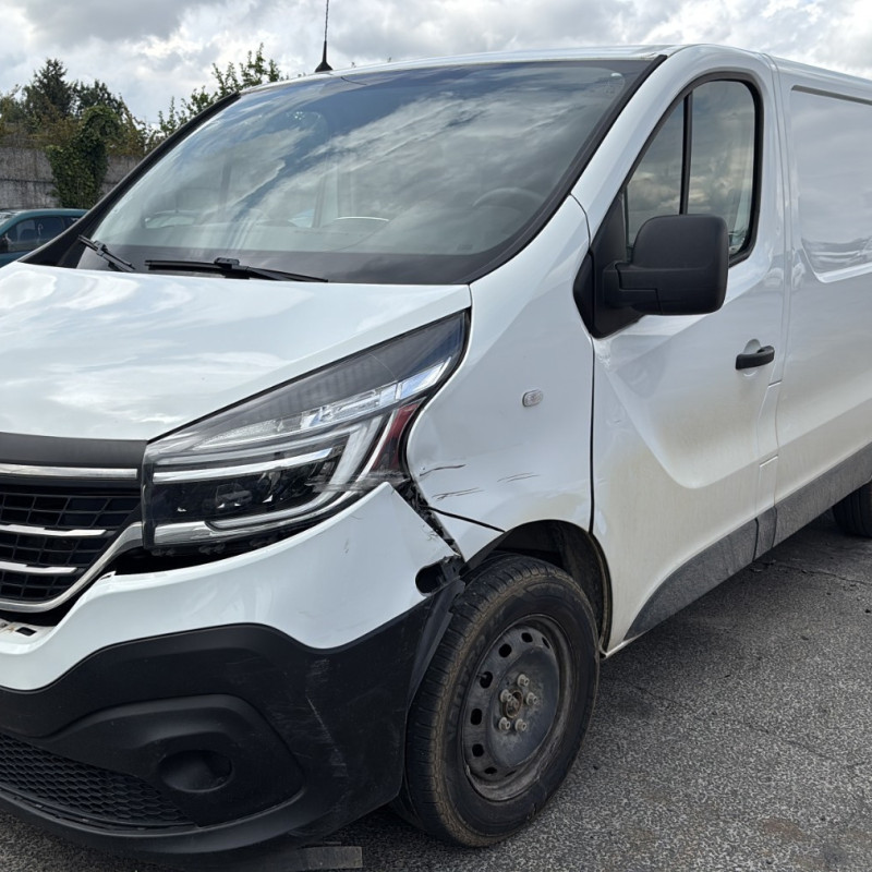 RENAULT TRAFIC 3 COURT PHASE 2 2.0 BLUE DCI - 16V TURBO Photo n°12