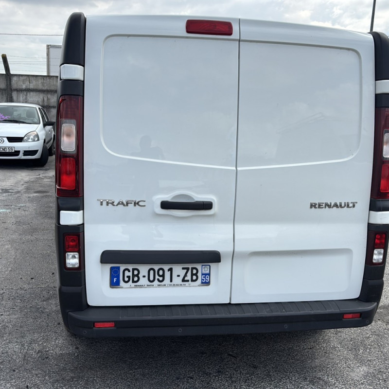 RENAULT TRAFIC 3 COURT PHASE 2 2.0 BLUE DCI - 16V TURBO Photo n°16