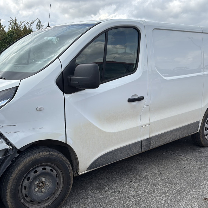 RENAULT TRAFIC 3 COURT PHASE 2 2.0 BLUE DCI - 16V TURBO Photo n°18