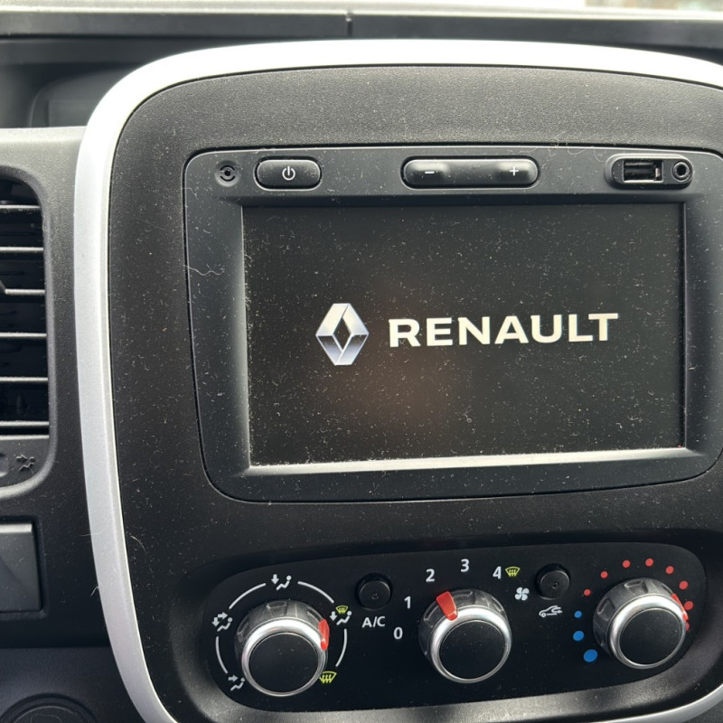 RENAULT TRAFIC 3 COURT PHASE 2 2.0 BLUE DCI - 16V TURBO Photo n°29