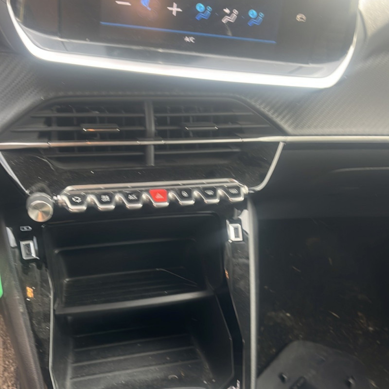 PEUGEOT 208 2 1.5 BLUE HDI - 16V TURBO Photo n°9