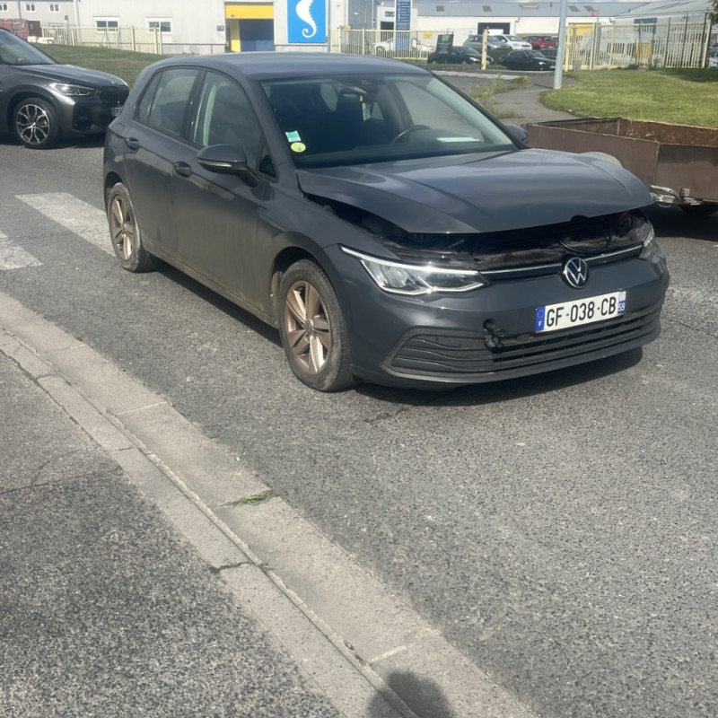 VOLKSWAGEN GOLF 8 2.0 TDI - 16V TURBO Photo n°2