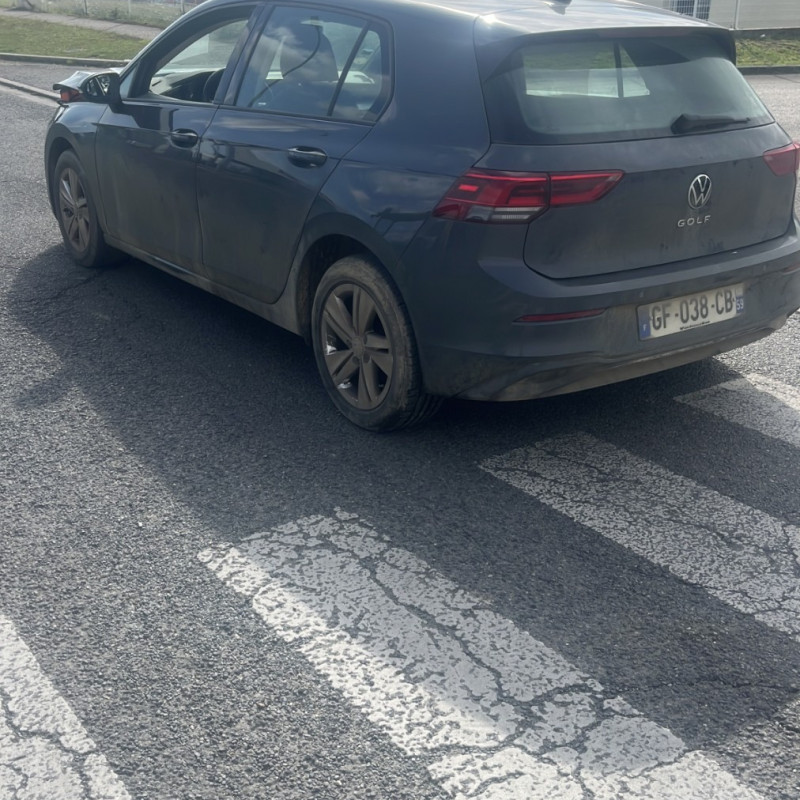 VOLKSWAGEN GOLF 8 2.0 TDI - 16V TURBO Photo n°4