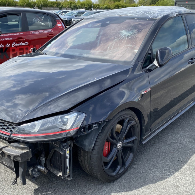 VOLKSWAGEN GOLF 7 PHASE 1 2.0 GTI - 16V TURBO CLUBSPORT Photo n°11