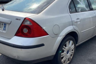 Pretensionneur de ceinture avant gauche FORD MONDEO 2