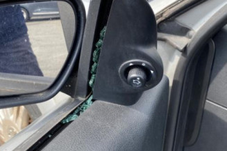 Pretensionneur de ceinture avant gauche FORD MONDEO 2