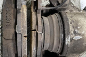 Etrier avant droit (freinage) PEUGEOT 205