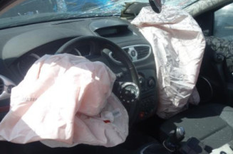 Renfort pare choc arriere (traverse) RENAULT CLIO 3
