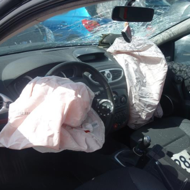Renfort pare choc arriere (traverse) RENAULT CLIO 3 Photo n°7