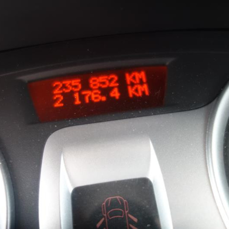 Renfort pare choc arriere (traverse) RENAULT CLIO 3 Photo n°10