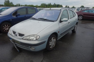 Porte avant droit RENAULT MEGANE 1