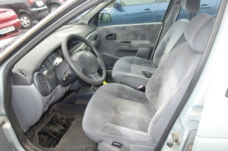 Porte avant droit RENAULT MEGANE 1
