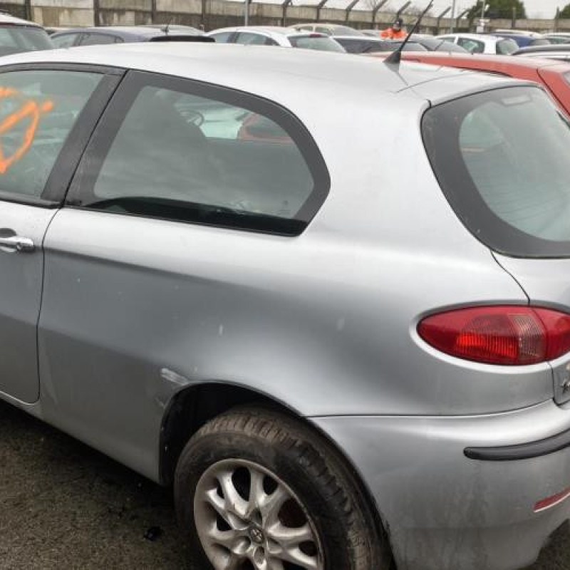 Porte avant gauche ALFA ROMEO 147 Photo n°15