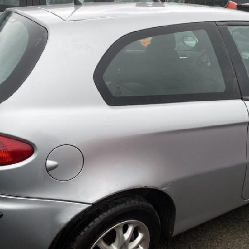 Porte avant gauche ALFA ROMEO 147 Photo n°17