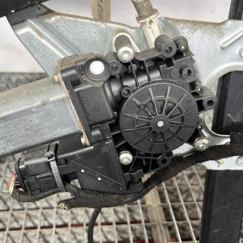 Leve vitre electrique avant gauche AUDI A3 1 Photo n°4