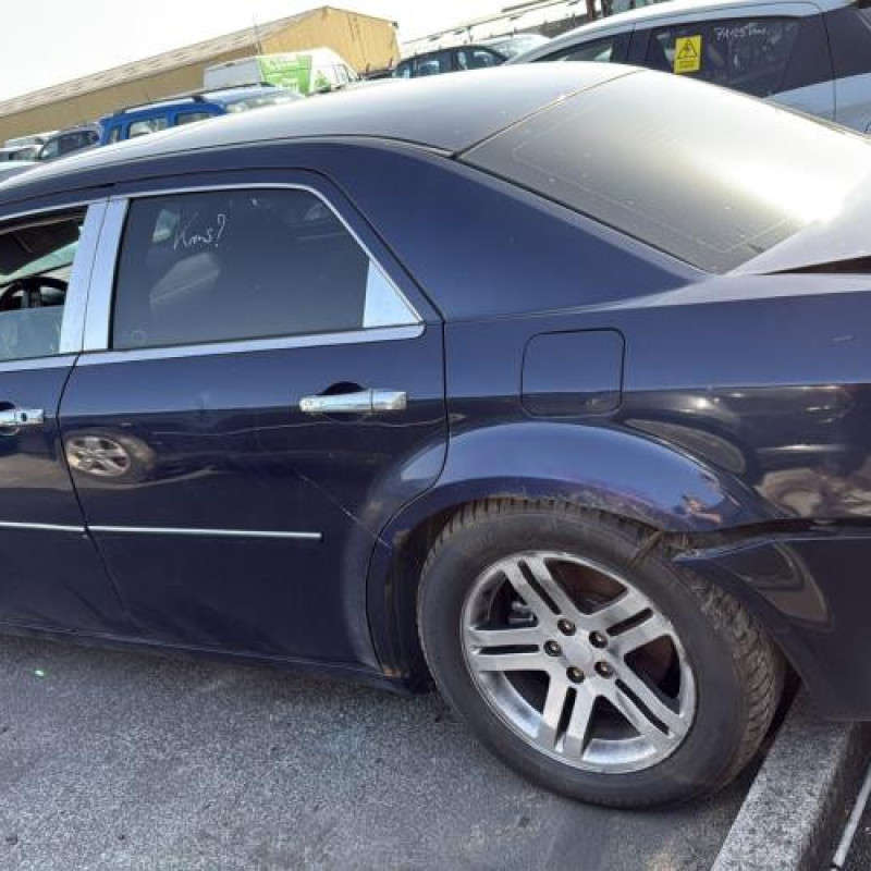 Porte avant gauche CHRYSLER 300C Photo n°14