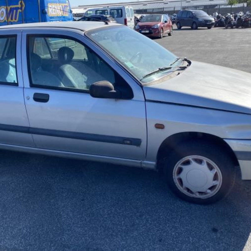 Porte avant droit RENAULT CLIO 1 Photo n°13