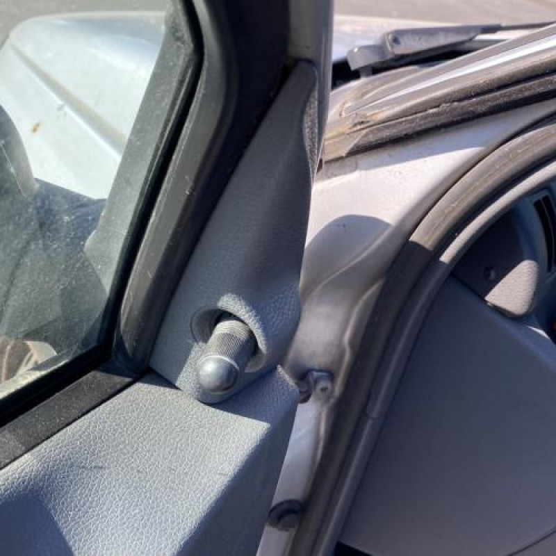 Porte avant droit RENAULT CLIO 1 Photo n°16