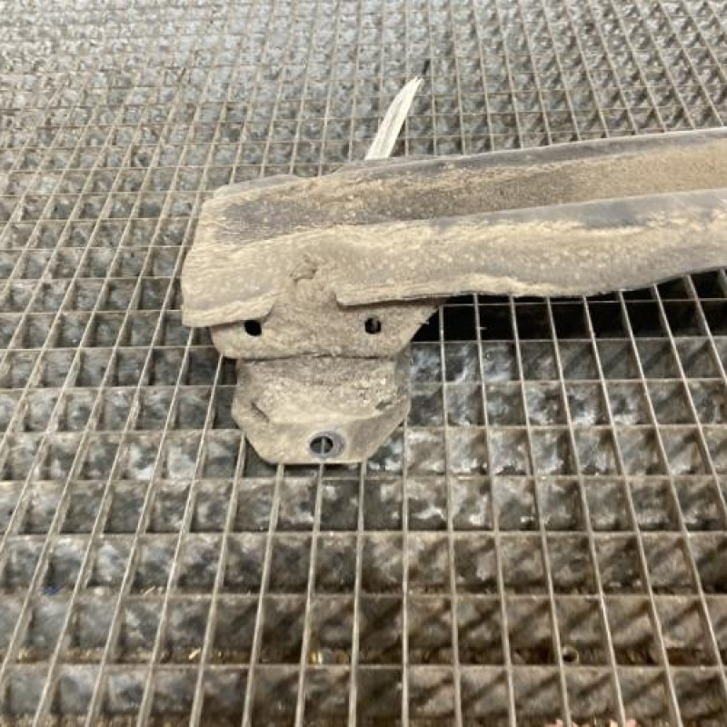 Renfort pare choc arriere (traverse) VOLKSWAGEN UP Photo n°2