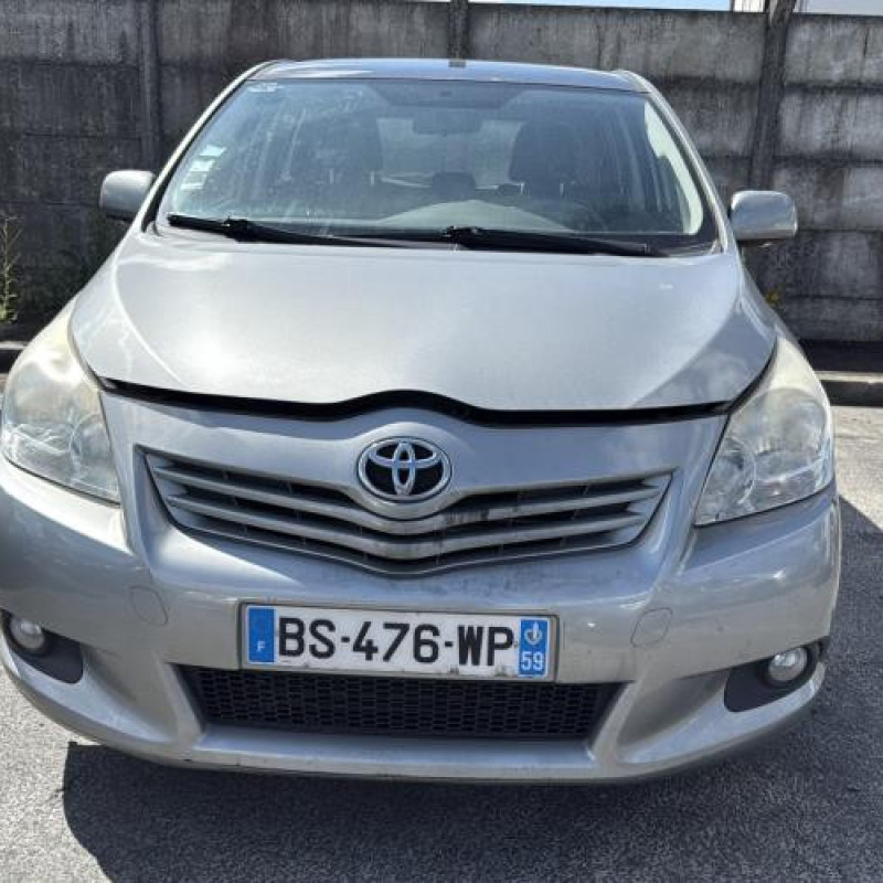 Aile avant gauche TOYOTA VERSO Photo n°12