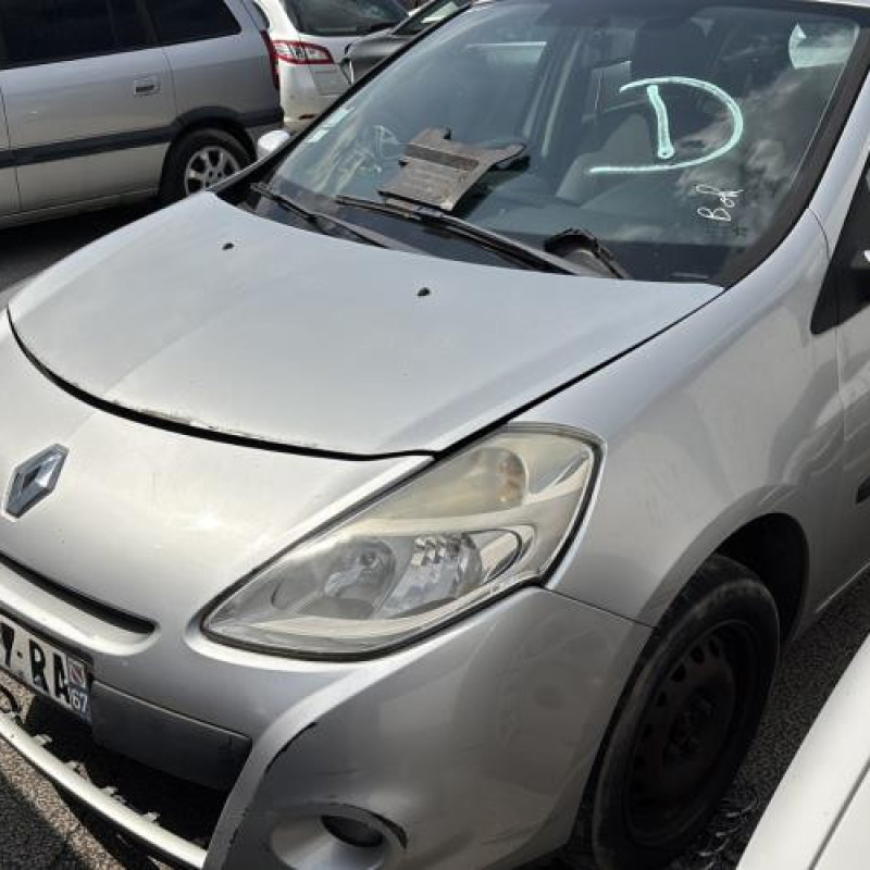 Aile avant gauche RENAULT CLIO 3 Photo n°6
