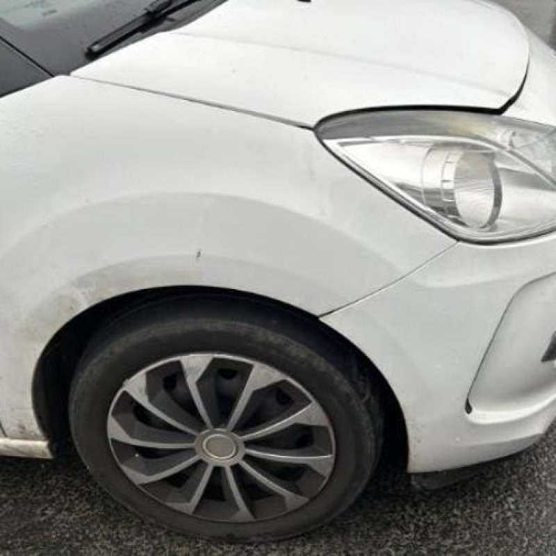 Porte avant droit CITROEN DS3 Photo n°14