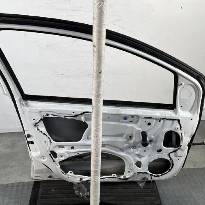 Porte avant gauche SUZUKI ALTO 3 Photo n°7