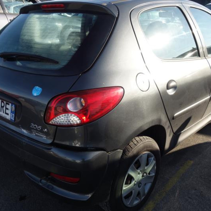 Pretensionneur de ceinture avant droit PEUGEOT 206+ Photo n°9
