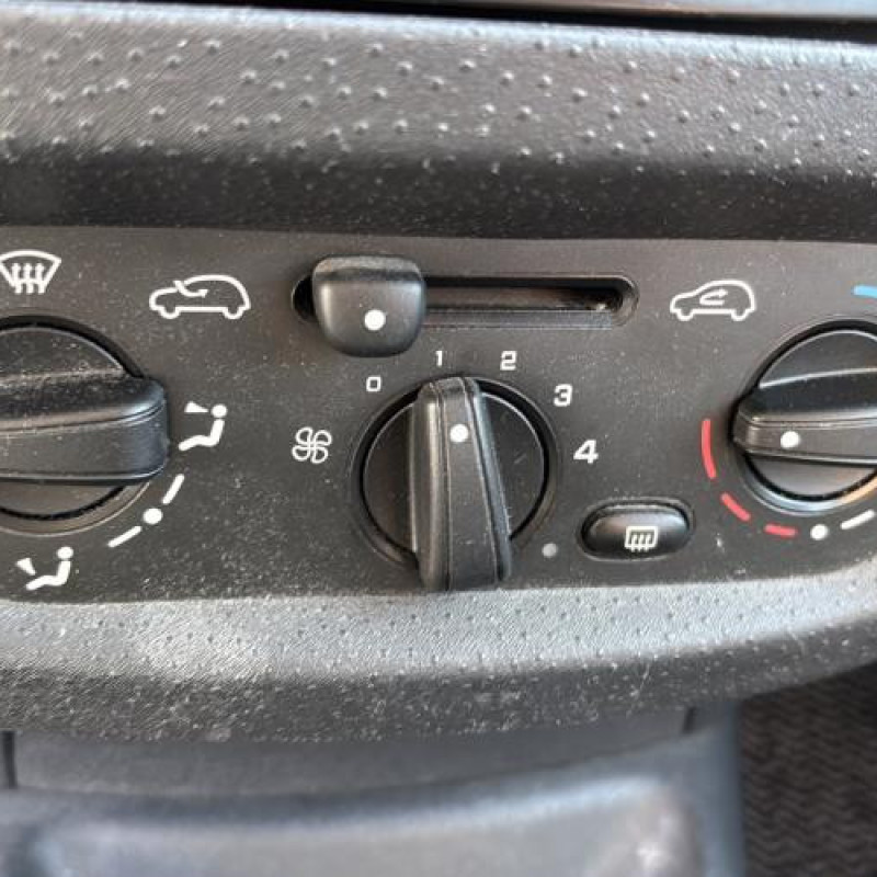 Amortisseur avant gauche CITROEN C3 1 Photo n°15