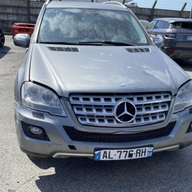 Pretensionneur de ceinture avant droit MERCEDES CLASSE M 164 Photo n°12