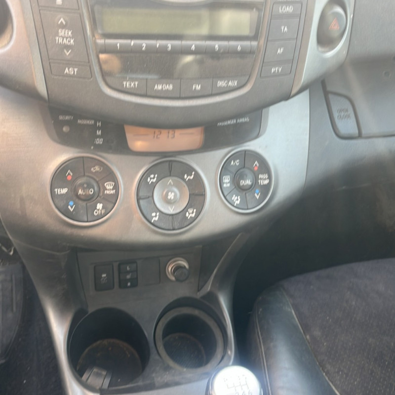 TOYOTA RAV4 3 PHASE 3 2.2 D4D - 16V TURBO 4X4 Photo n°8