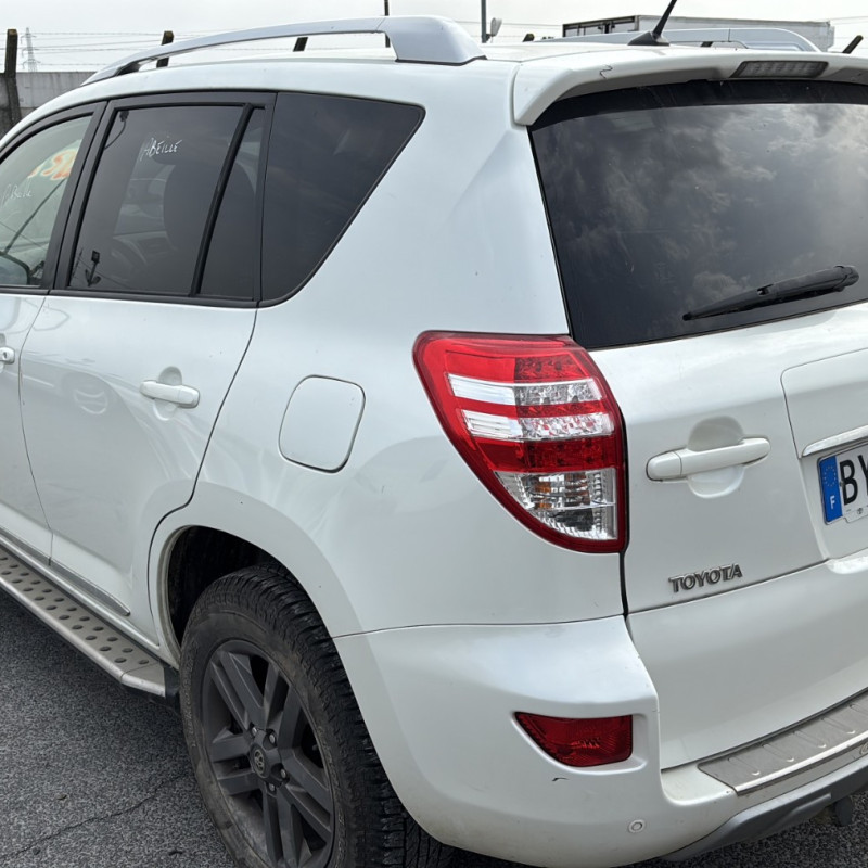 TOYOTA RAV4 3 PHASE 3 2.2 D4D - 16V TURBO 4X4 Photo n°14