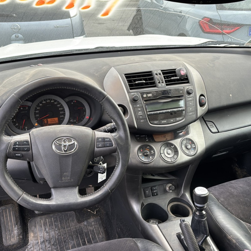 TOYOTA RAV4 3 PHASE 3 2.2 D4D - 16V TURBO 4X4 Photo n°24