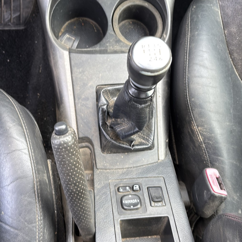 TOYOTA RAV4 3 PHASE 3 2.2 D4D - 16V TURBO 4X4 Photo n°28