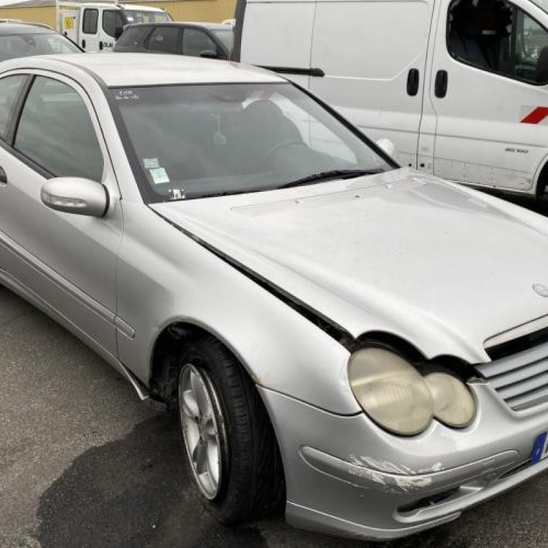 Feu arriere principal droit (feux) MERCEDES CLASSE C 203 COUPE SPORT Photo n°6
