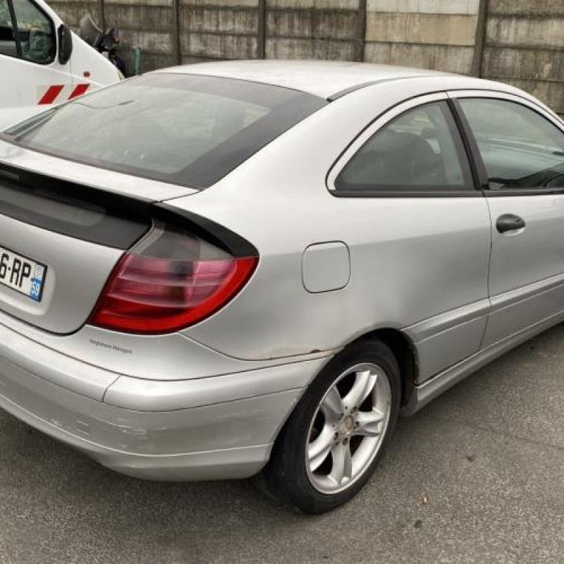 Feu arriere principal droit (feux) MERCEDES CLASSE C 203 COUPE SPORT Photo n°7