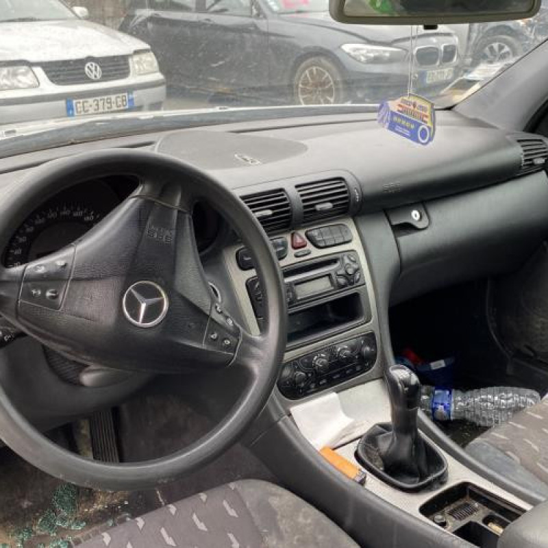 Feu arriere principal droit (feux) MERCEDES CLASSE C 203 COUPE SPORT Photo n°17
