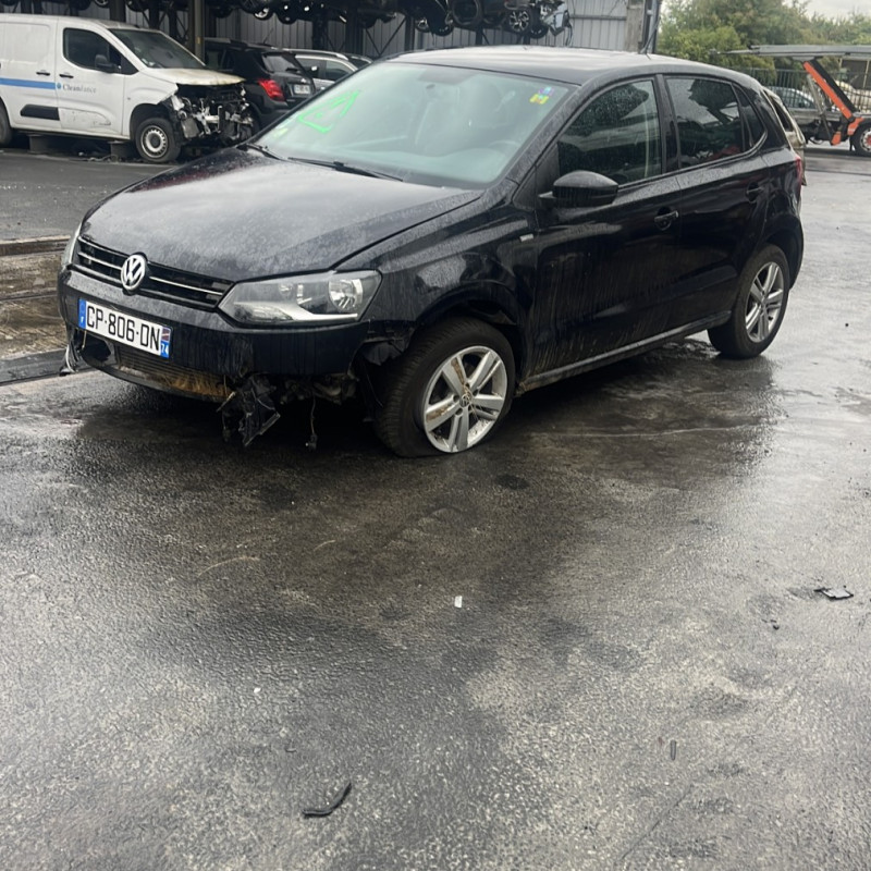 VOLKSWAGEN POLO 5 PHASE 1 1.6 TDI - 16V TURBO Photo n°1