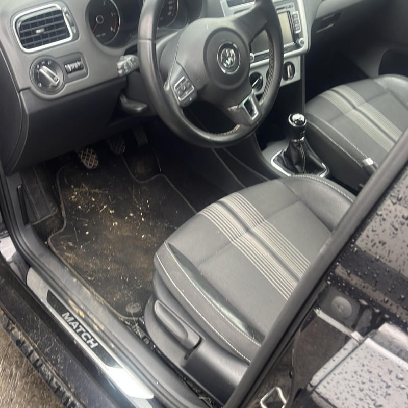 VOLKSWAGEN POLO 5 PHASE 1 1.6 TDI - 16V TURBO Photo n°6