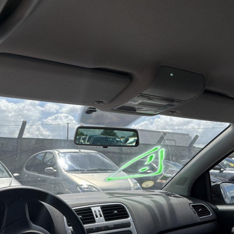 VOLKSWAGEN POLO 5 PHASE 1 1.6 TDI - 16V TURBO Photo n°24