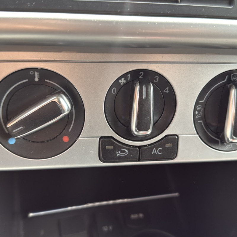 VOLKSWAGEN POLO 5 PHASE 1 1.6 TDI - 16V TURBO Photo n°27