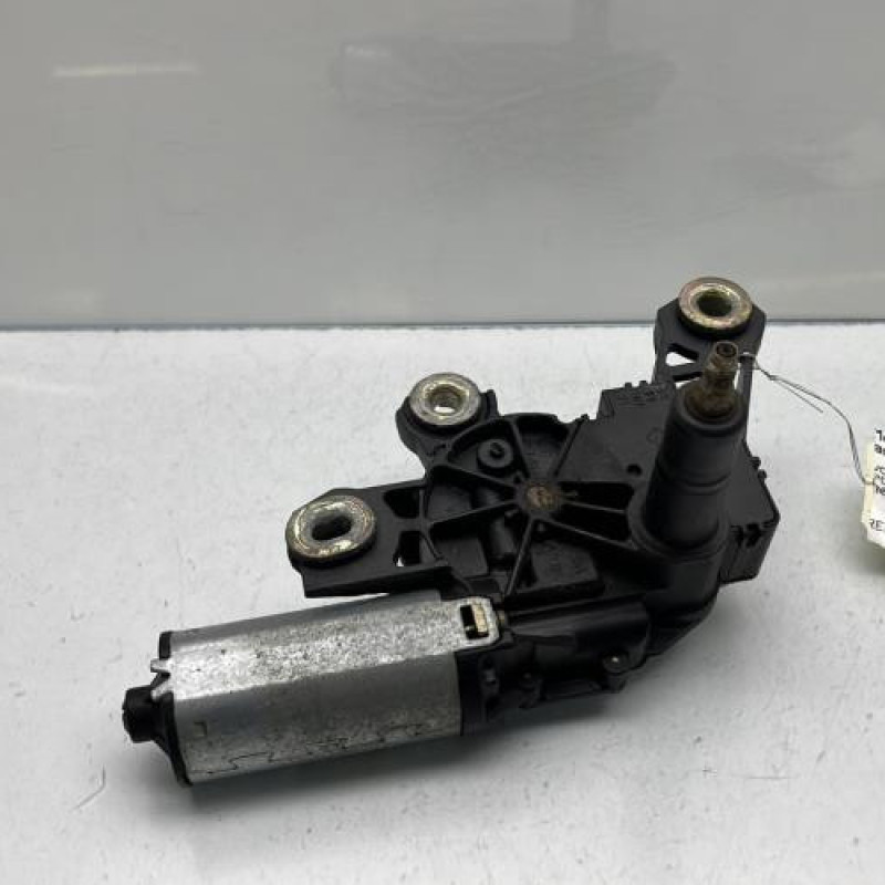 Moteur essuie glace arriere VOLKSWAGEN POLO 4 Photo n°1