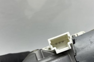 Moteur essuie glace arriere RENAULT LAGUNA 2