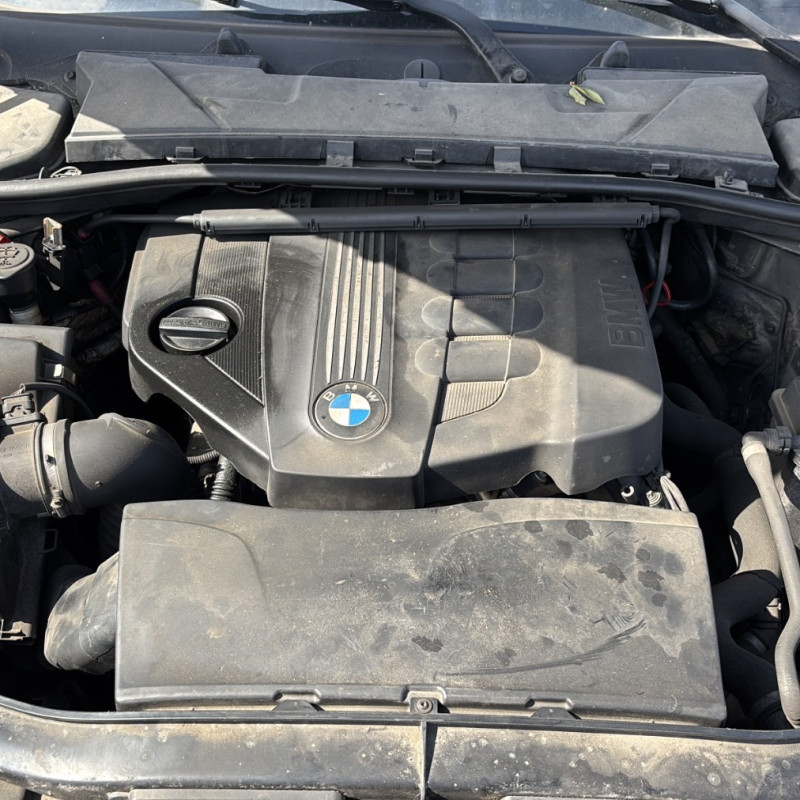 BMW SERIE 3 E90 PHASE 2 316d 2.0D - 16V TURBO Photo n°24