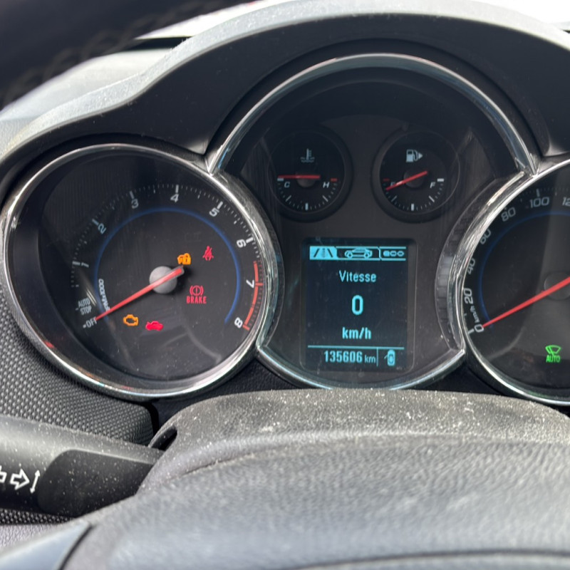 CHEVROLET CRUZE BREAK 1.4i - 16V TURBO Photo n°2