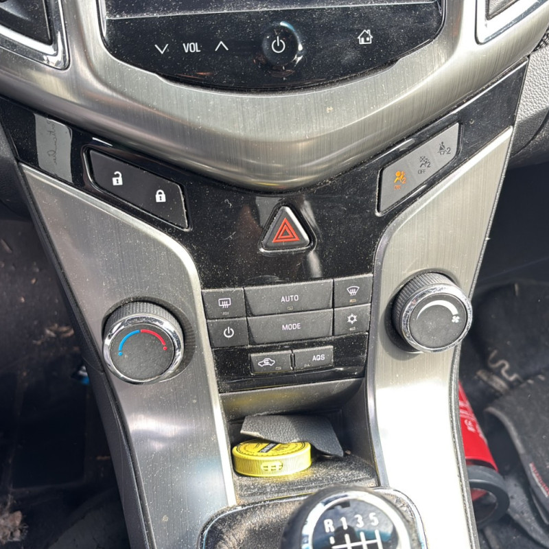 CHEVROLET CRUZE BREAK 1.4i - 16V TURBO Photo n°4