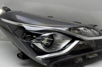 Optique avant principal droit (feux)(phare) TOYOTA YARIS 3 Photo n°1