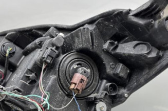 Optique avant principal droit (feux)(phare) TOYOTA YARIS 3