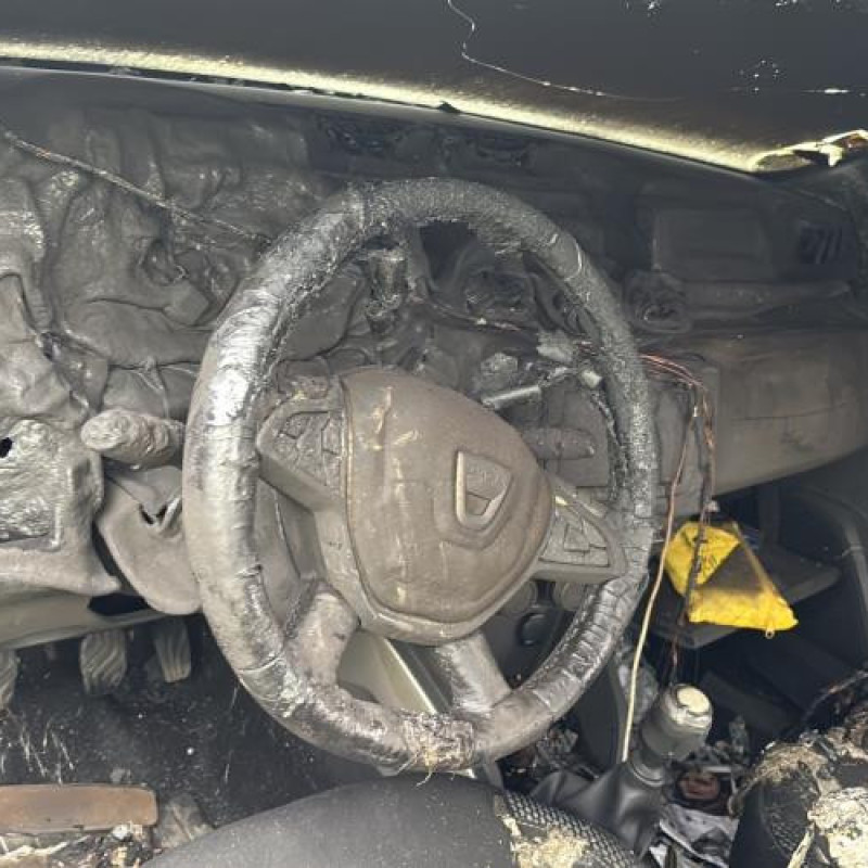 Moteur essuie glace avant DACIA DUSTER 2 Photo n°15